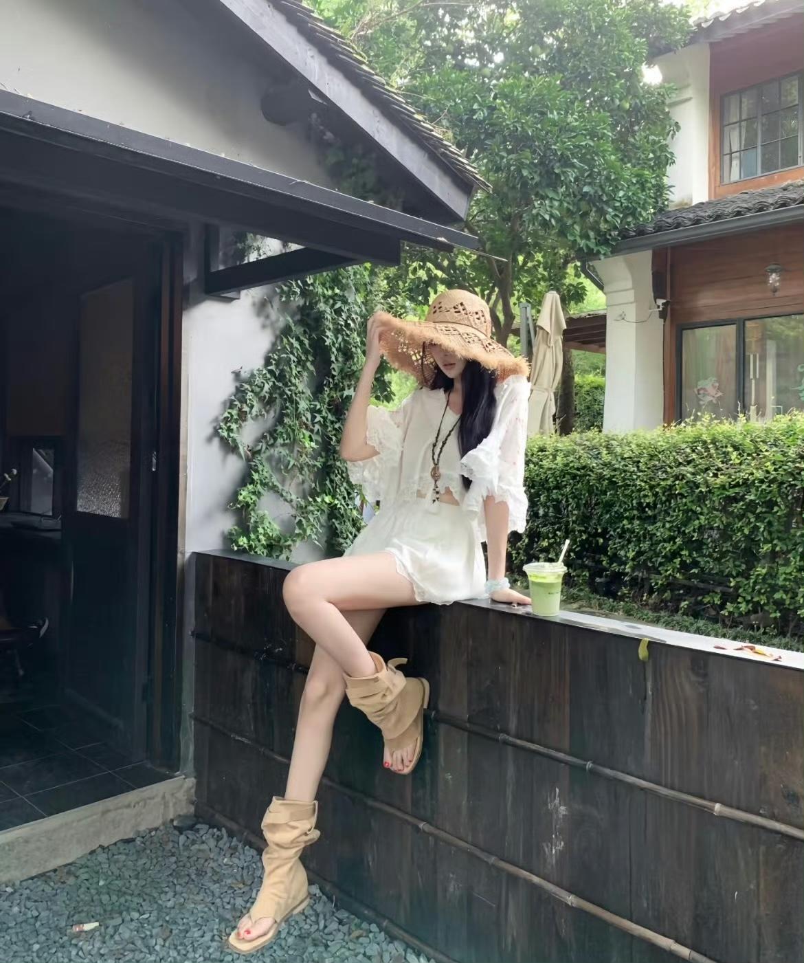 高敏感的人，很多人都入不了她们的心和眼，不是眼光高，也不是社恐。而是不想看别人演