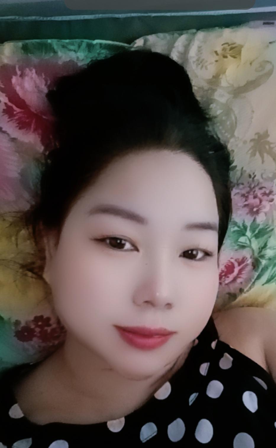 大家好，我是七姐，今天上班非常非常的累，回到家冲了凉，躺在床上根本就不想动了，我