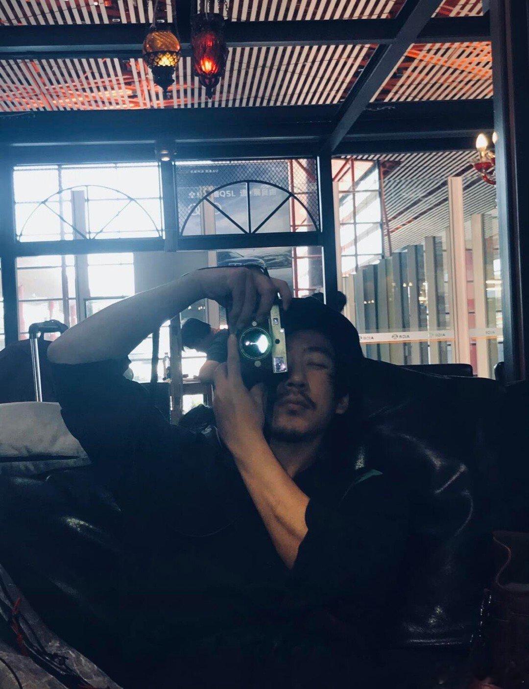 《边水往事》原来但拓就是青鸟飞鱼！《仙剑3》此生不换就是但拓唱的，熟人啊 ​​​
