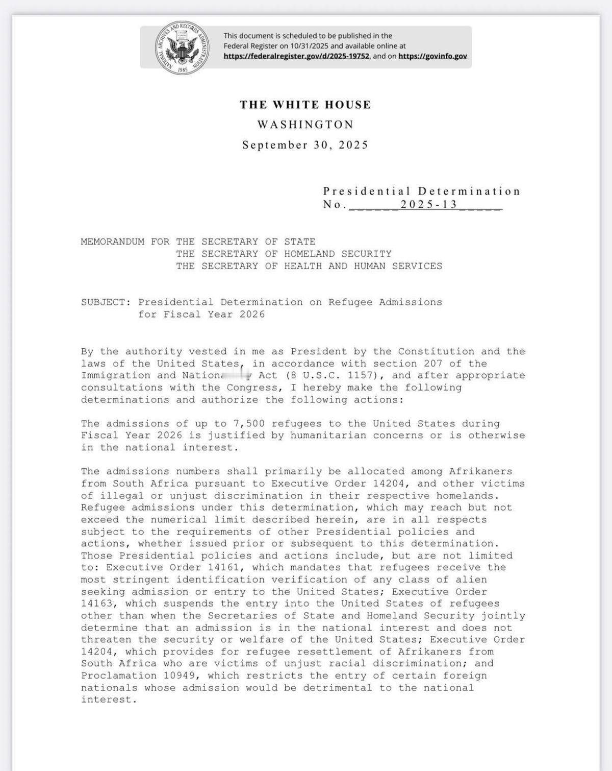 特朗普要收难民，但只收南非白人。
12.5万变7500，砍到地板价。
以前收叙利