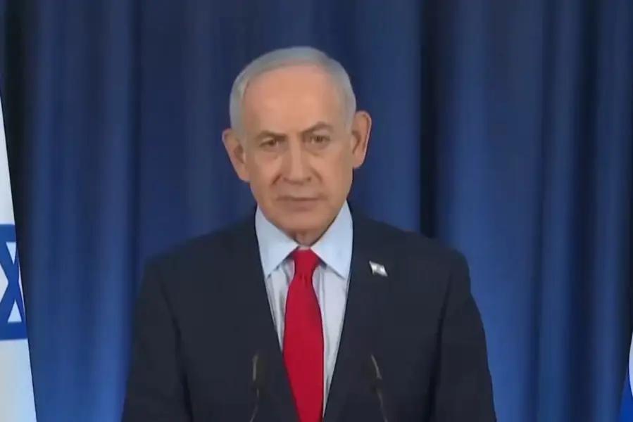 以色列总理内塔尼亚胡3月19日在一场新闻发布会上回答媒体提问时称，是以色列“单独