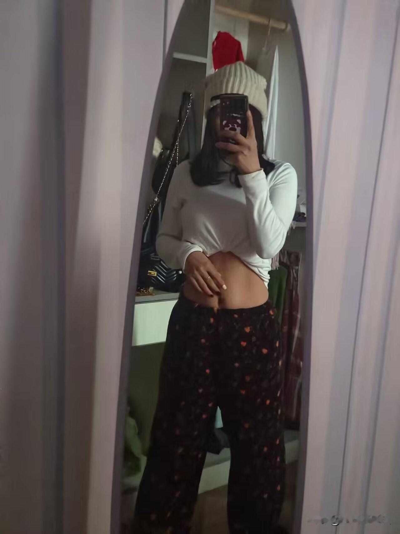 今日随手拍马甲线慢慢显现了[笑哭]