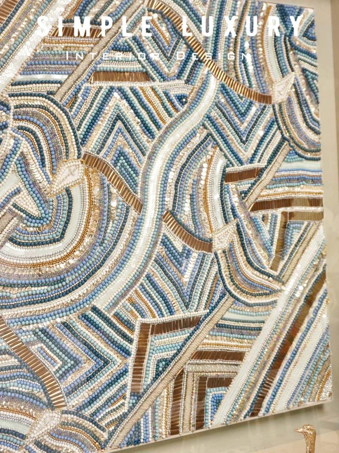 做完一幅让手工师傅头晕眼花的挂画长啥样？