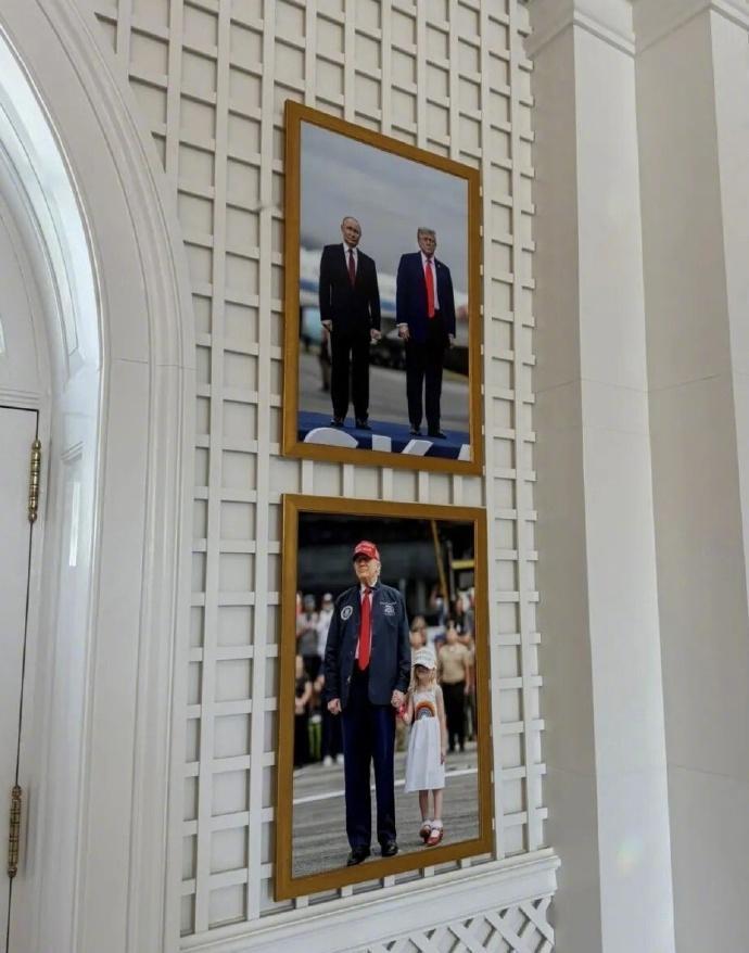 普京的照片挂到了白宫的墙壁上，尽管那是一张特朗普与他的合影。
这张合影的摆放位置