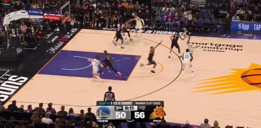 波津扛起了球队追分重任，可惜没有其他人站出来。53-64 勇士vs太阳