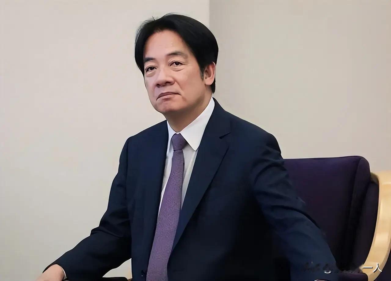 赖清德公开宣称：民进党执政十年台湾越来越安全，大陆拳头再大，后方站着一群人！很多