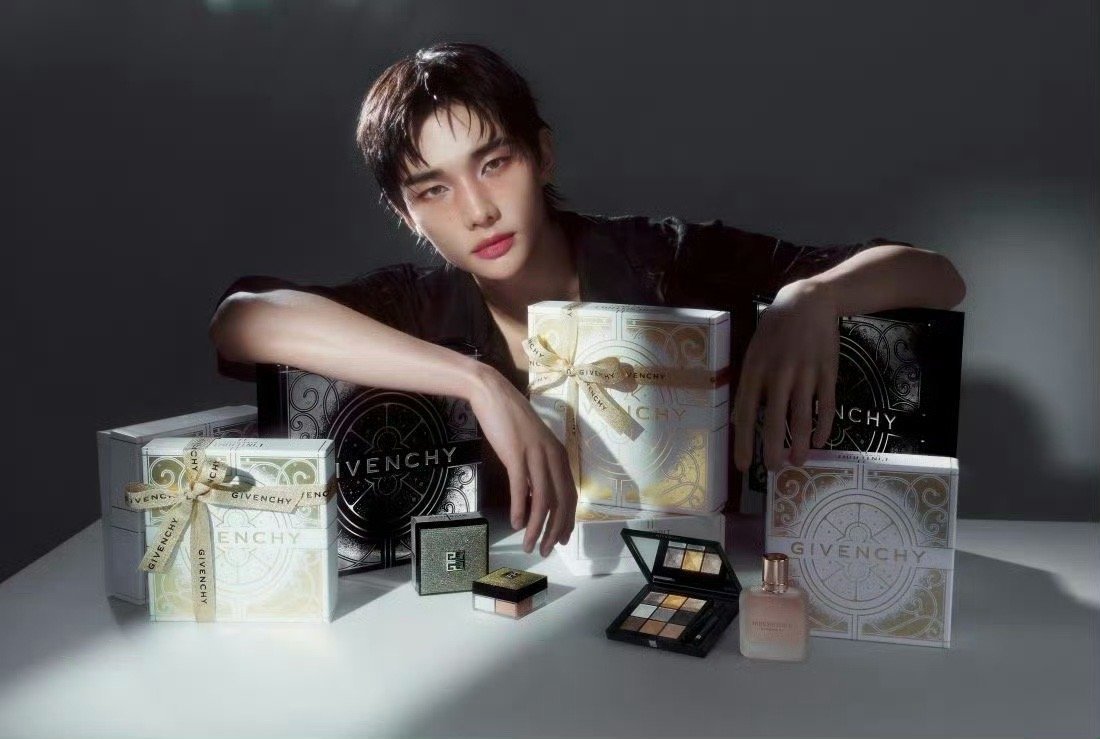 黄铉辰 × Givenchy Beauty Holiday Collection