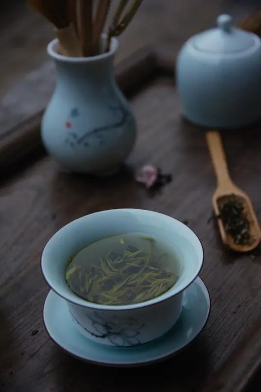 寒冬季节，一缕暖阳，泡壶清茶，不谈工作。惬意[烟花][烟花][烟花]