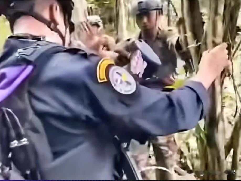 12月8日凌晨的最新消息，现在他来了，第二条：泰柬边境冲突再起：双方互指违约，局