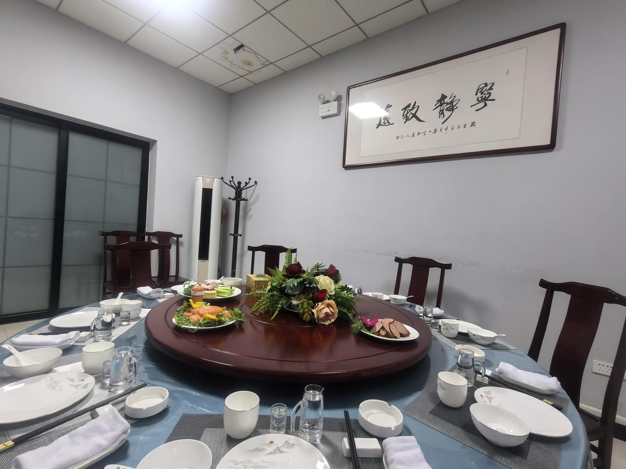 戒酒，是男人最贵的养生
 
人到中年，终于悟透一个最朴素的真相：世间最好的养生，