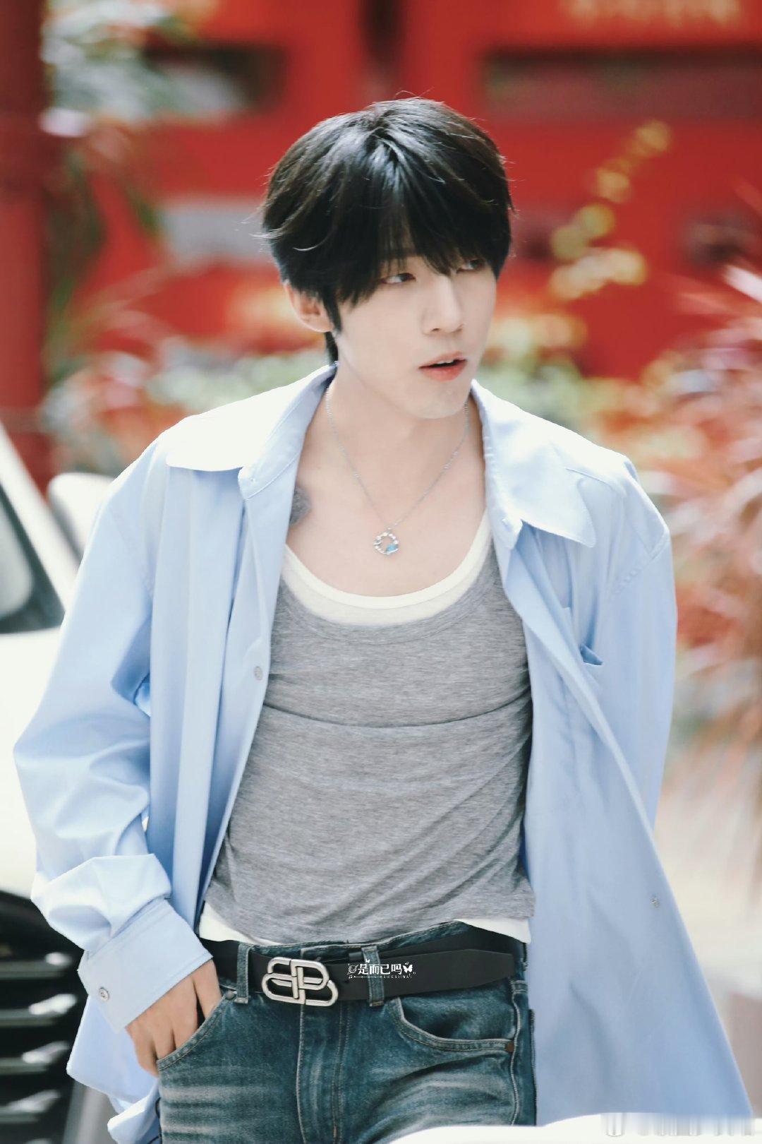 金瀚卜冠今到潮汕录综艺  片场天天都有新飞行嘉宾现身，拍摄节奏平稳推进，各种流言