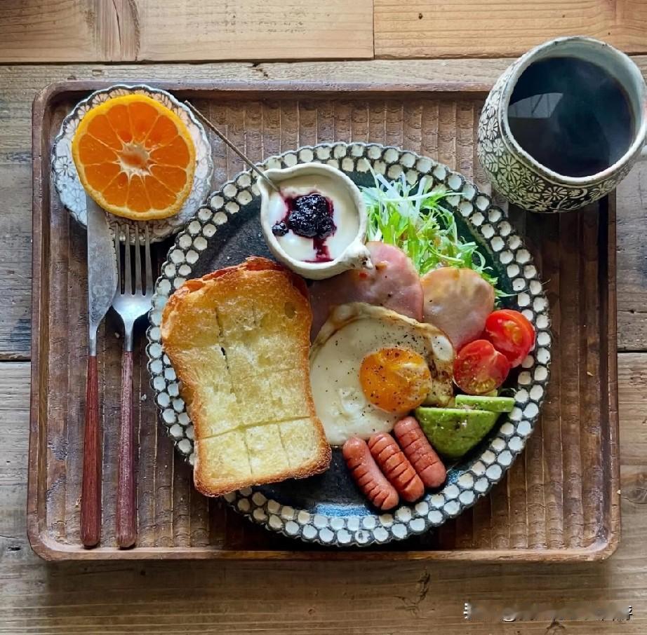 独居女生一人食