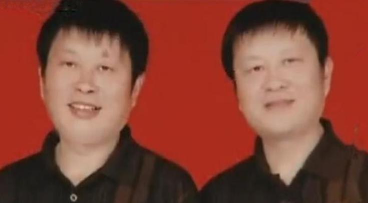 2005年，河南小女孩错把鱼贩认成爸爸，回家后告诉爸爸有人跟你长得一模一样，没想