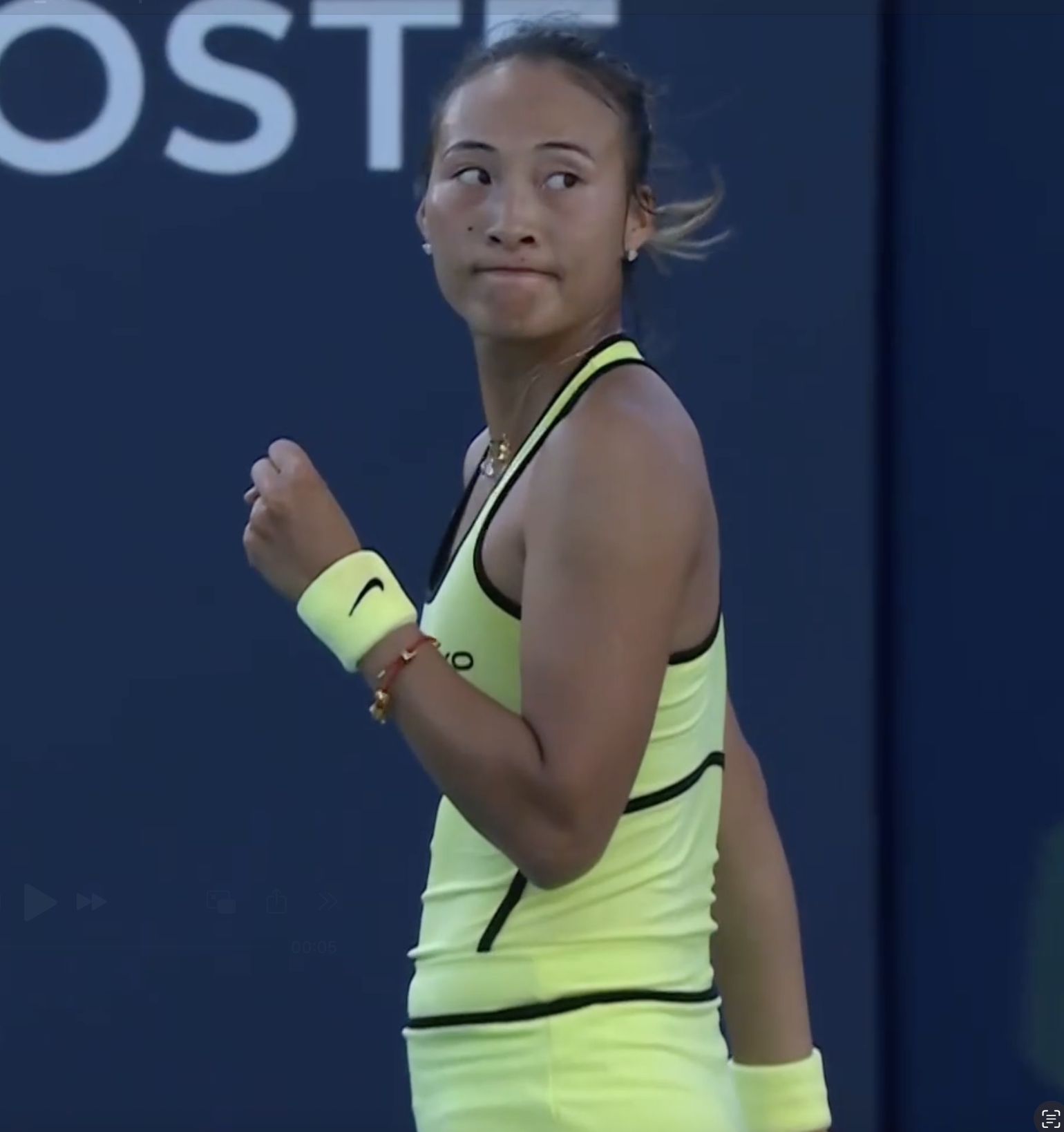 郑钦文vs凯斯 郑钦文第二盘率先破发！2-1领先！ 