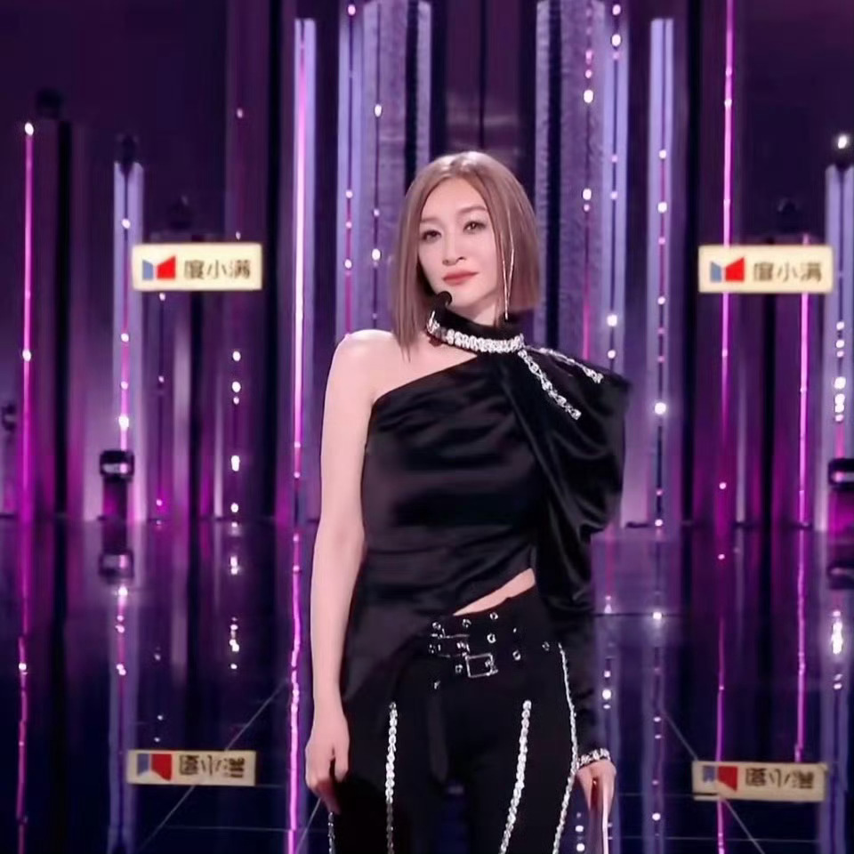 李小冉造型 以为宁静来了怎么长发女神，短发也这么有气质！明明今天这造型是染了头发