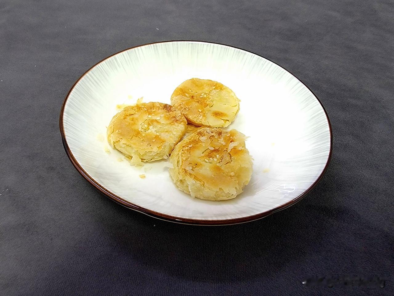 咱们今天说一个与房车有关的隐忧！
我要告诉你们一个残酷的事实，那就是在中国房车不