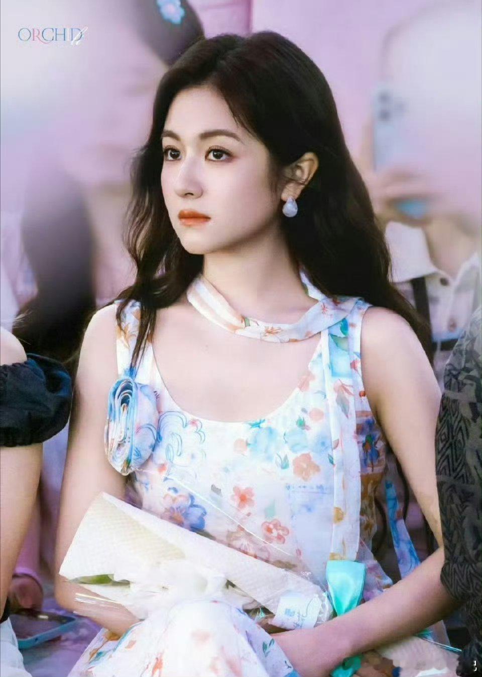 李兰迪这才是健康的身材原相机怼脸都扛住，肉肉匀称不干瘪，少女感拉满，气血超足，这