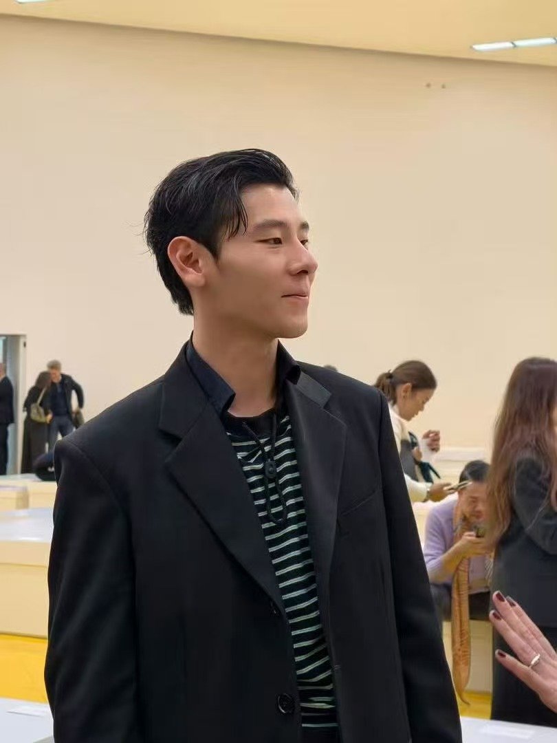 蒋奇明大秀生图蒋奇明状态 蒋奇明状态，闪耀巴黎 