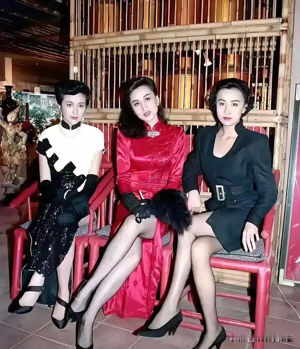 这三位当时属于香江三绝，关之琳，利智和刘嘉玲。
