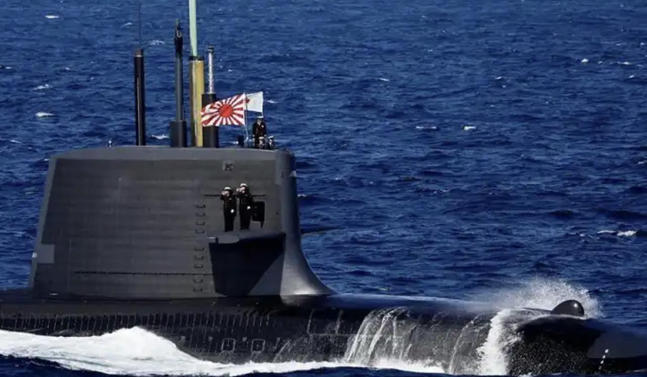 24号有消息说，日本那个首相高市早苗在23号接受采访的时候，聊到了“拥有核潜艇”