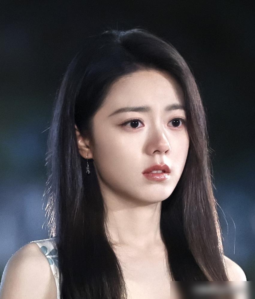 顾漫是把大学写成真空无菌实验室了是吧？聂曦光白富美+性格软萌，放现实里早被递情书