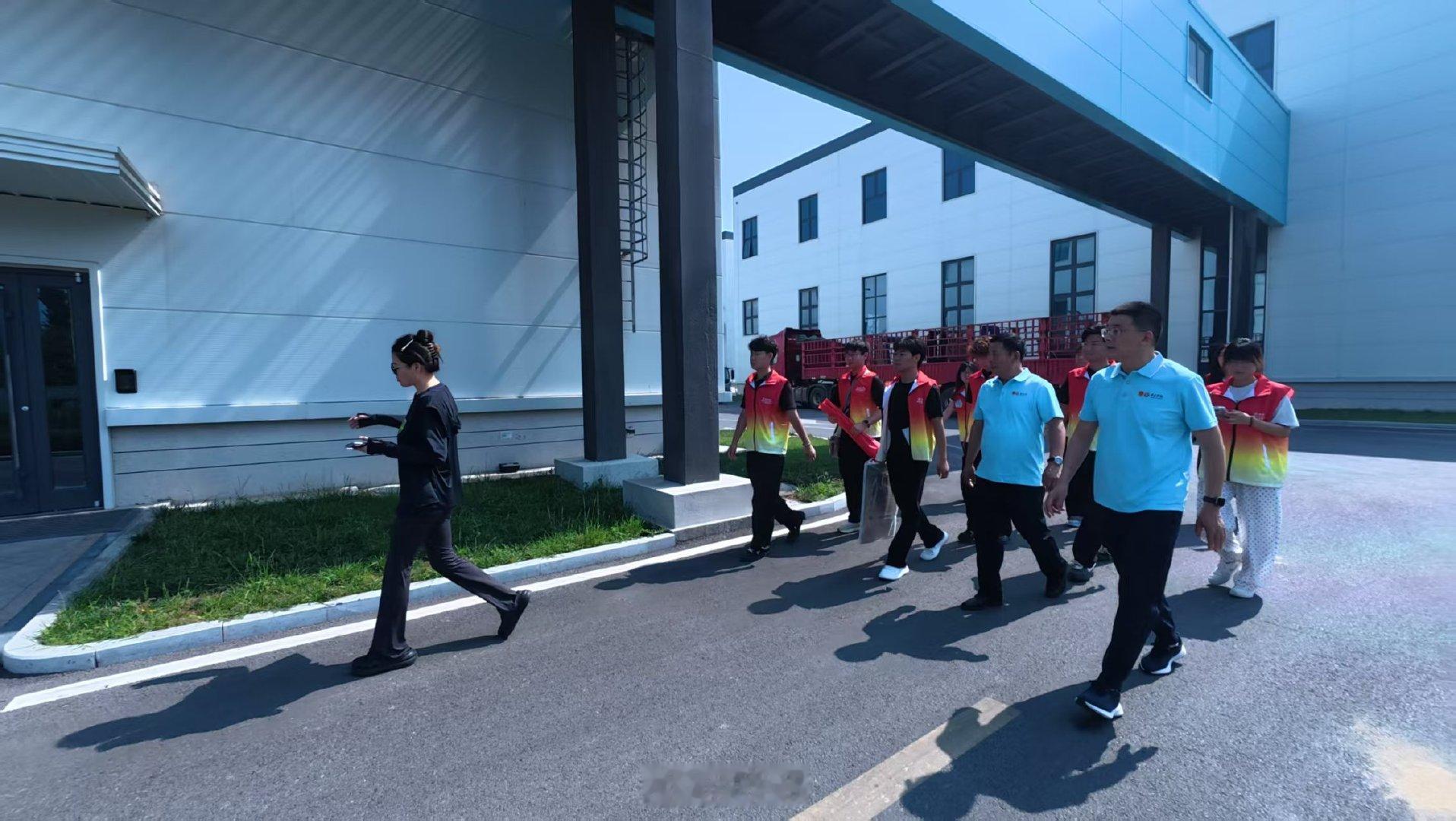 【青言宣讲传红韵 融媒聚力续初心】山东青年深耕本土企业赋能产业发展山东学子AI下