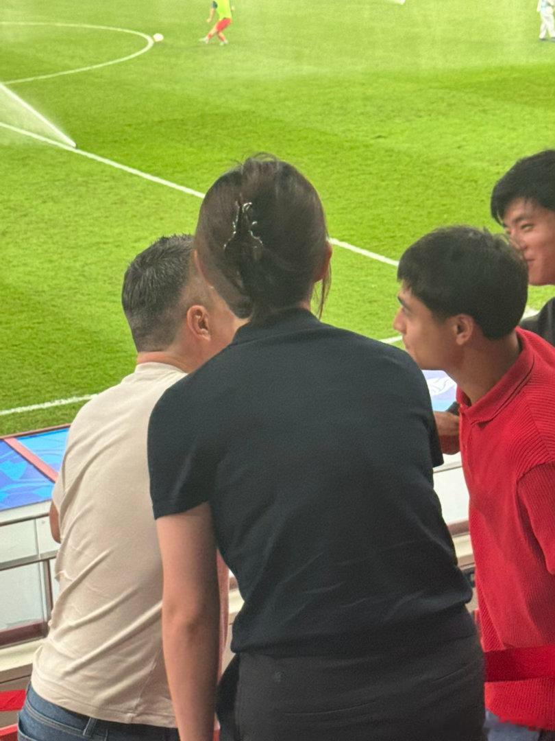上海海港[超话] 安东尼奥来关心五米了 ​​​