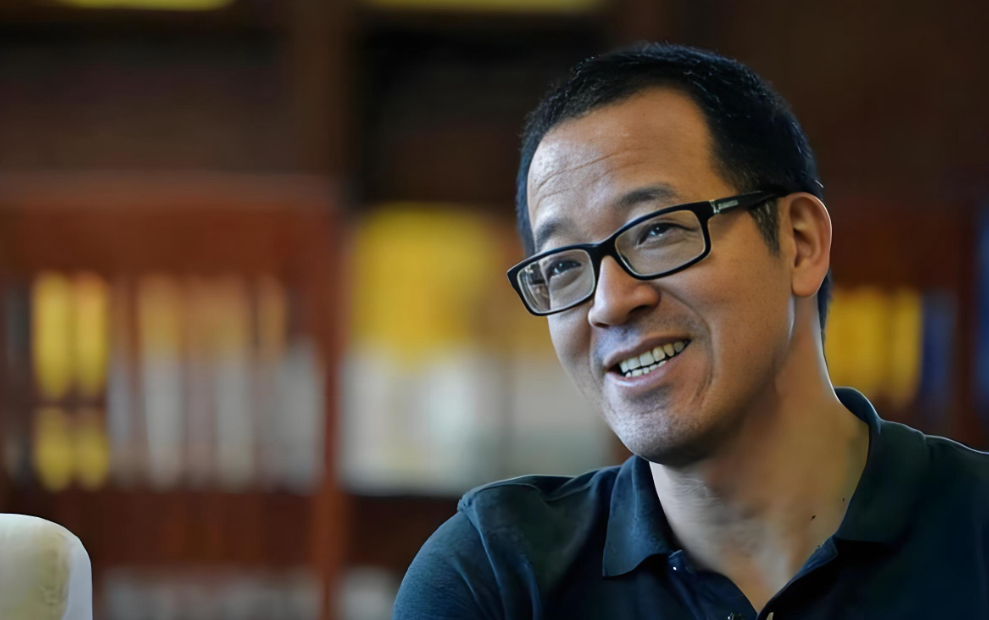 据界面新闻报道，新东方迎来32周年，创始人俞敏洪身处南极向全体员工发出一封全员信