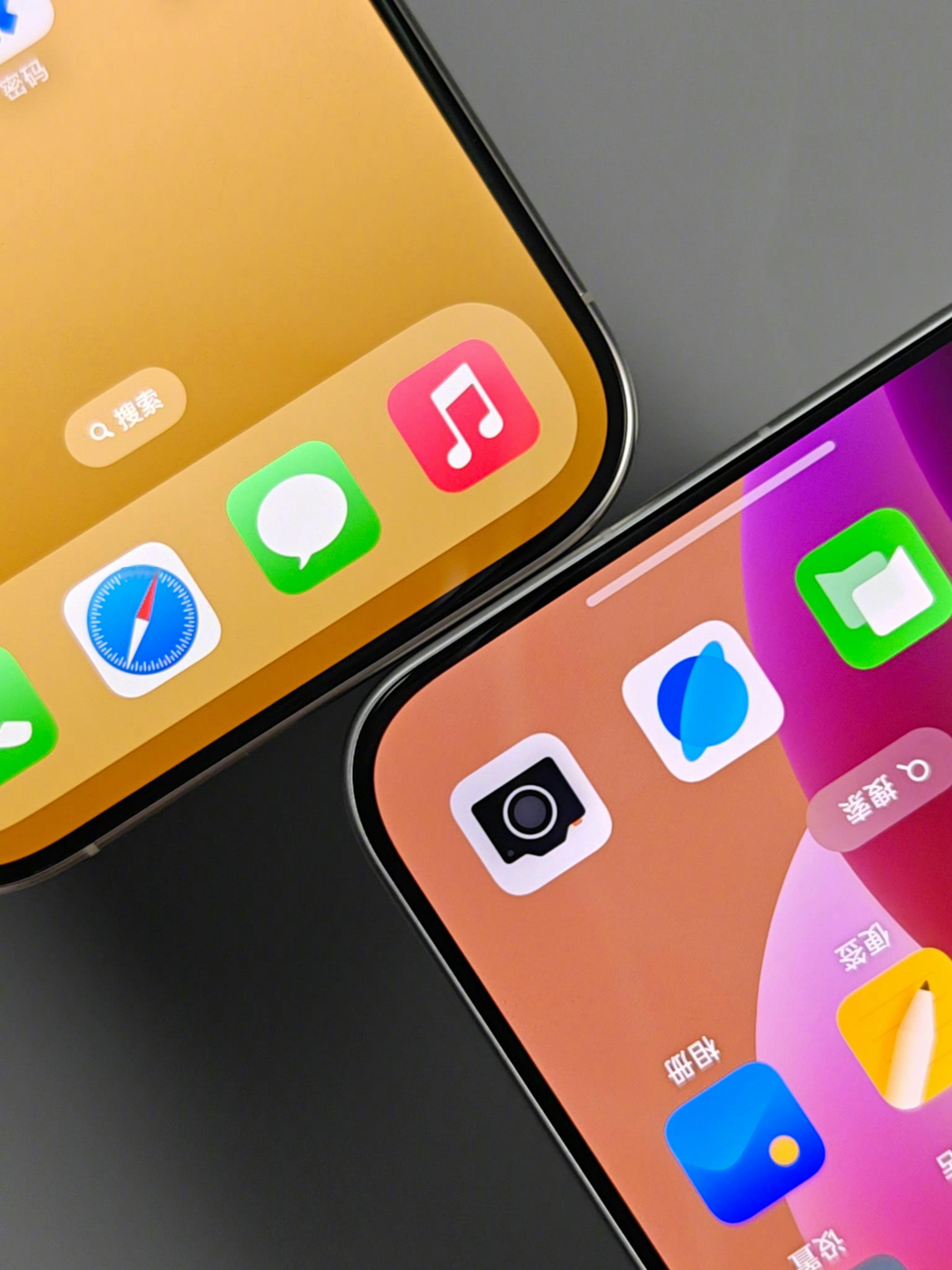 乍一看以为是两台iPhone [哆啦A梦吃惊]OPPO Find X8的边框和R