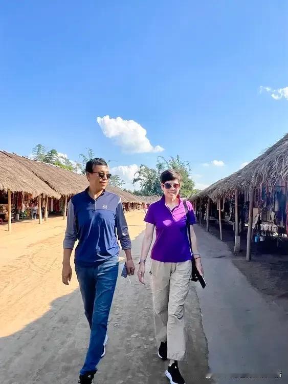 63和64是我们夫妻的出生年，是上一世纪的年份。
63:老程，男，身高1.8米，