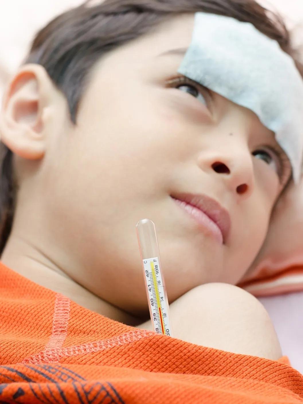 接种好疫苗，及时带孩子接种流感疫苗，这是预防流感最有效的手段。  

做好日常防