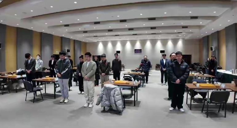 惊奇一幕~黑马群与世冠群


元月15日，第40届同里杯中国围棋天元赛本赛第二轮