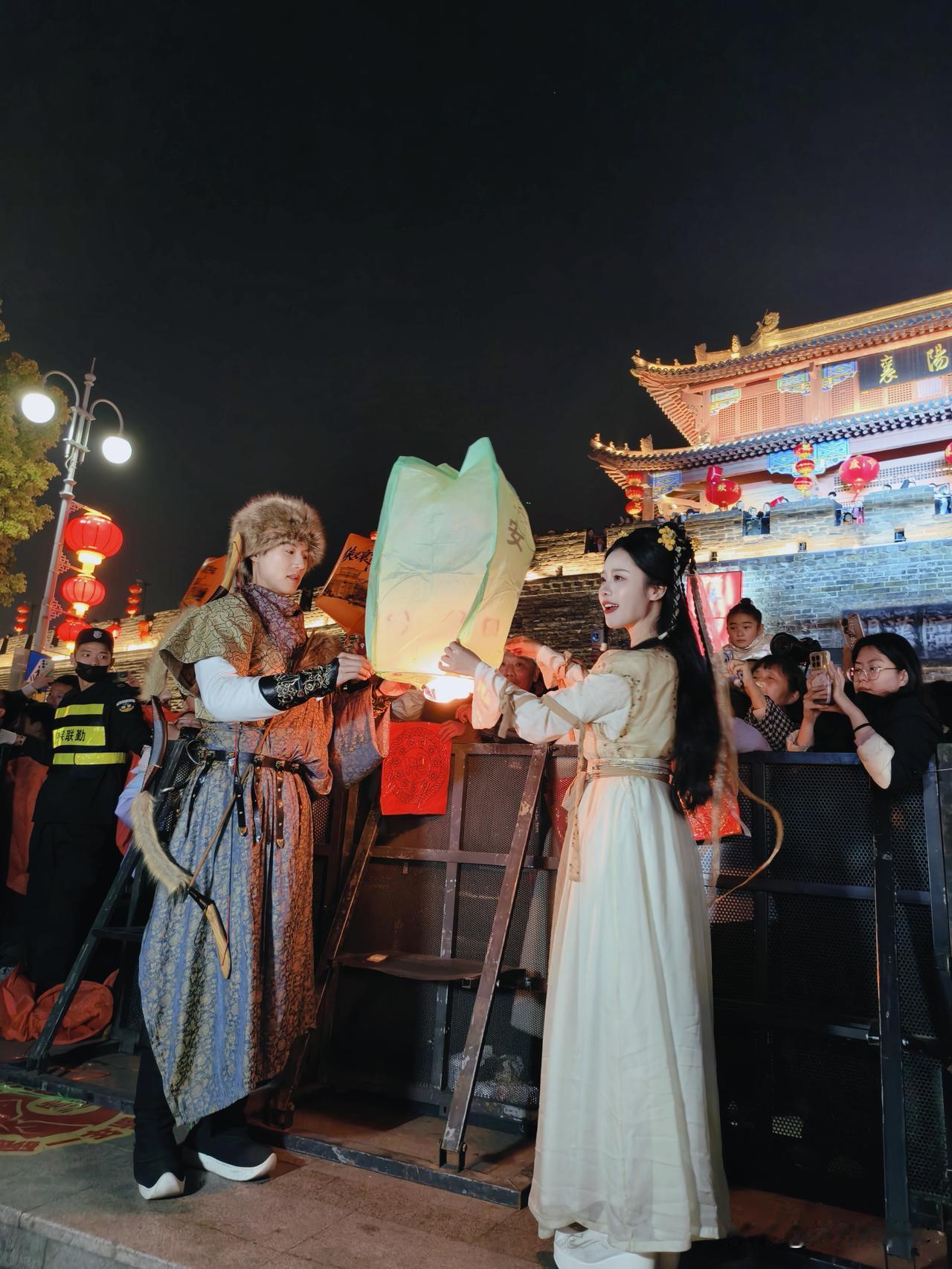 千灯临汉 古城焕新——2026襄阳古城新春活动浓情启幕！
 
腊月二十七，恰逢2