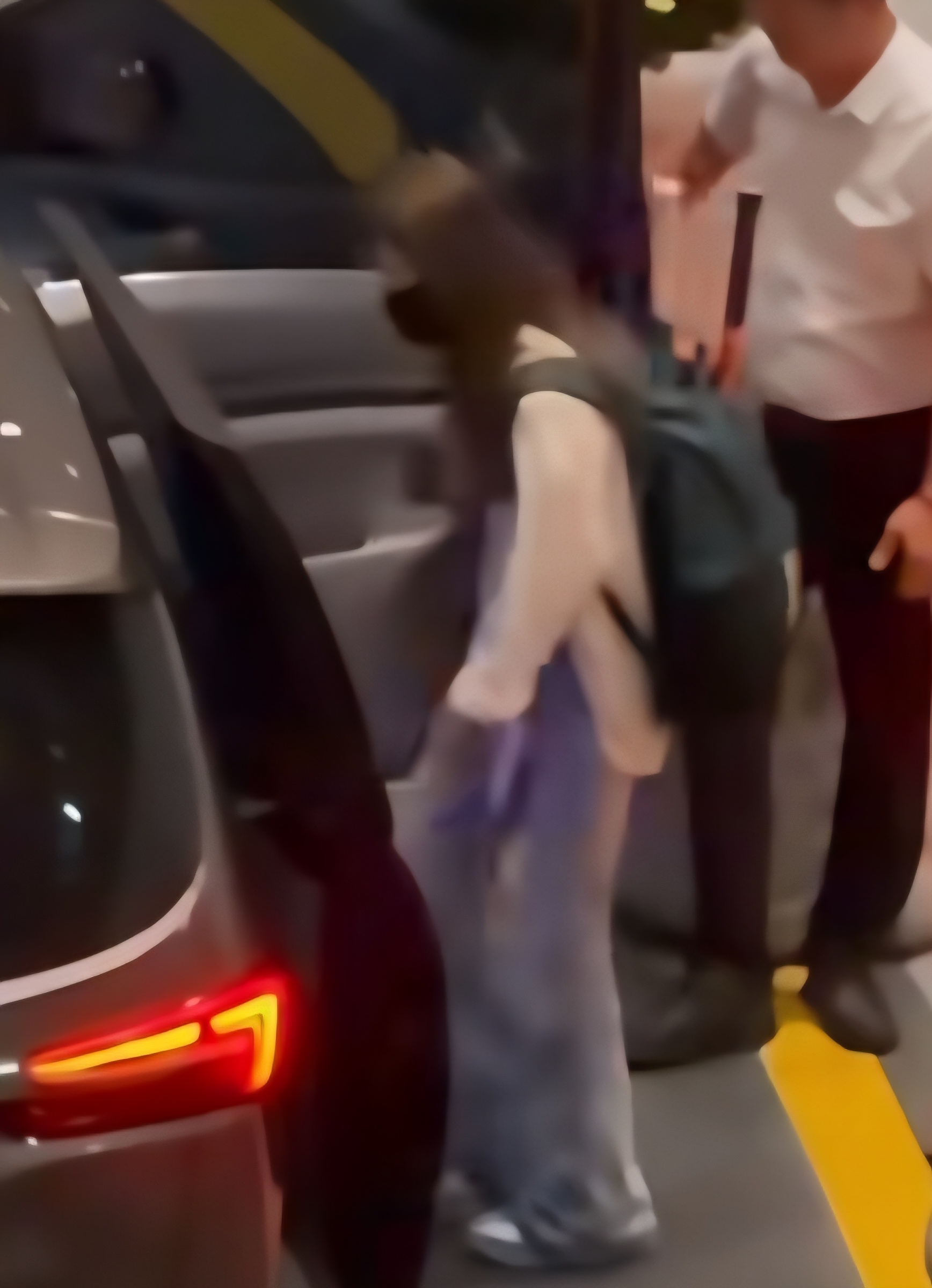 带这么多球拍？ 