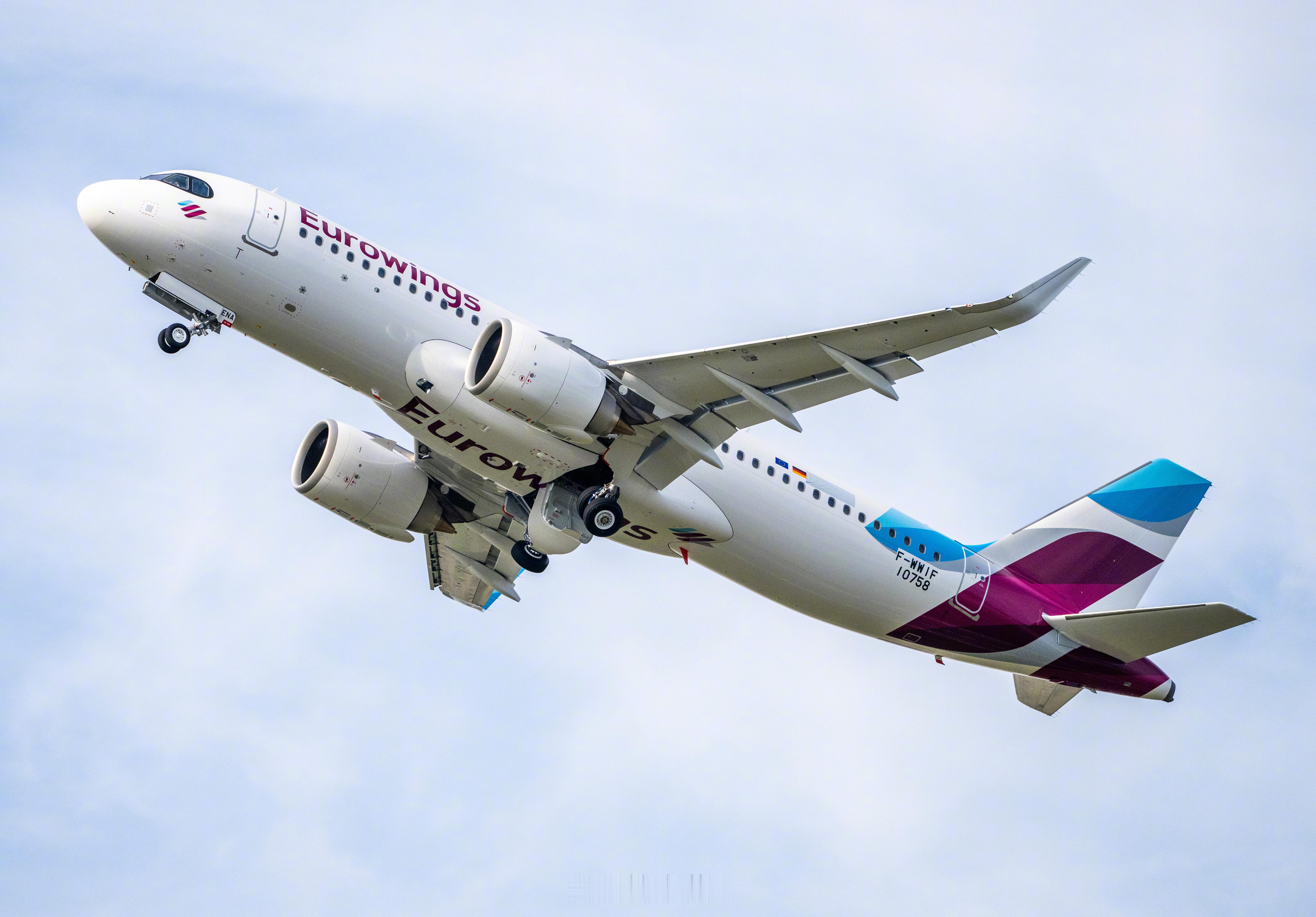 【跟着“大哥”A380飞太近会怎么样？会被尾流颠死】当地时间5月30日，欧洲之翼