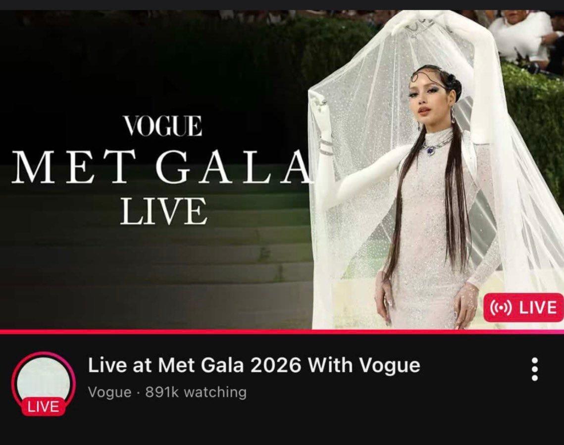 LISA这身评价的确很贴主题，Met Gala 2026官方直播都用了她做封面了