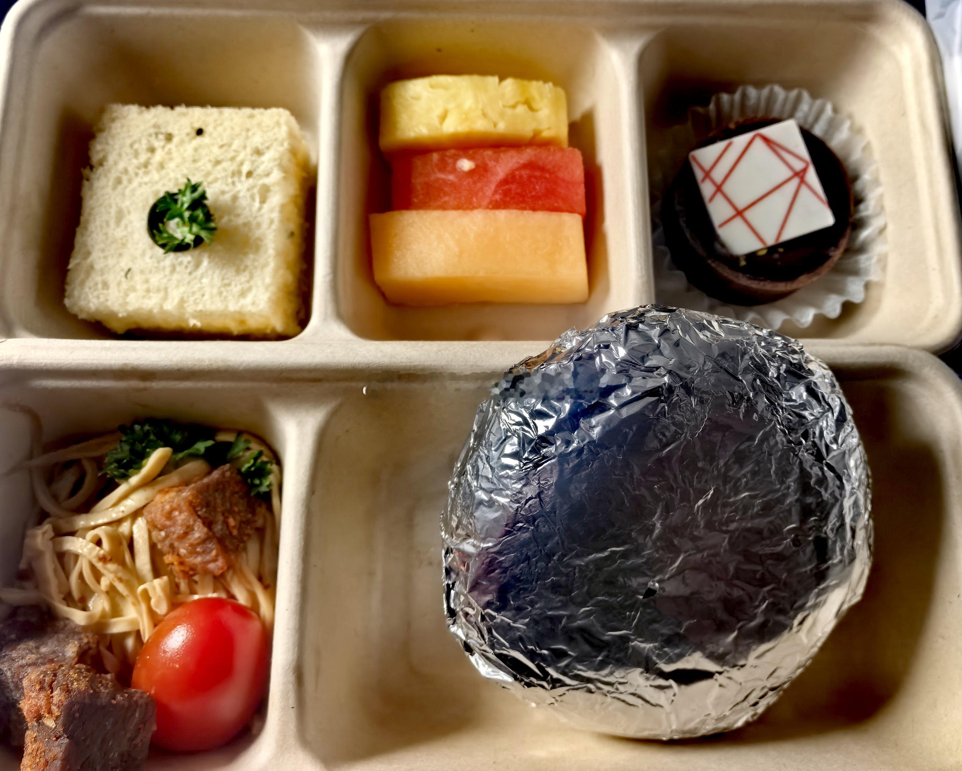 东航简易餐 ​​​