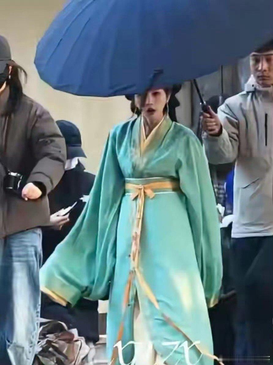 田曦薇被代拍吓到了田曦薇被代拍吓到疾走 又心疼又觉得可爱哈哈！ 