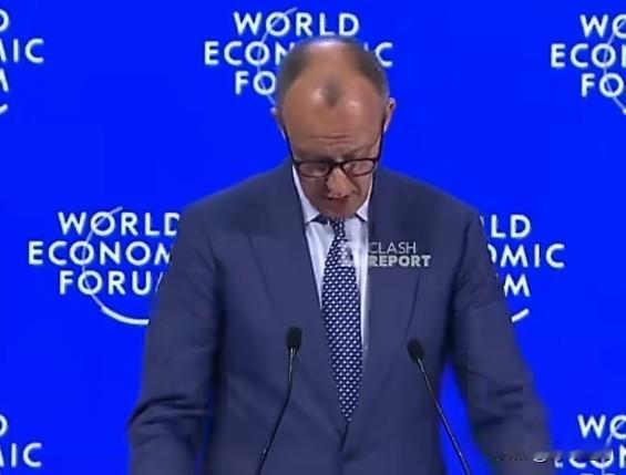 德国总理默茨：

我们不应放弃北约，不应放弃格陵兰岛，不应放弃乌克兰。因为放弃他