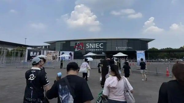被AI包围的ChinaJoy7月31日，第23届中国国际数码互动娱乐展览会（Ch