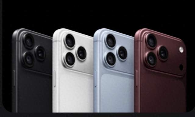 iOS27正式推送，苹果客服提醒：13代以下老机型谨慎升级
