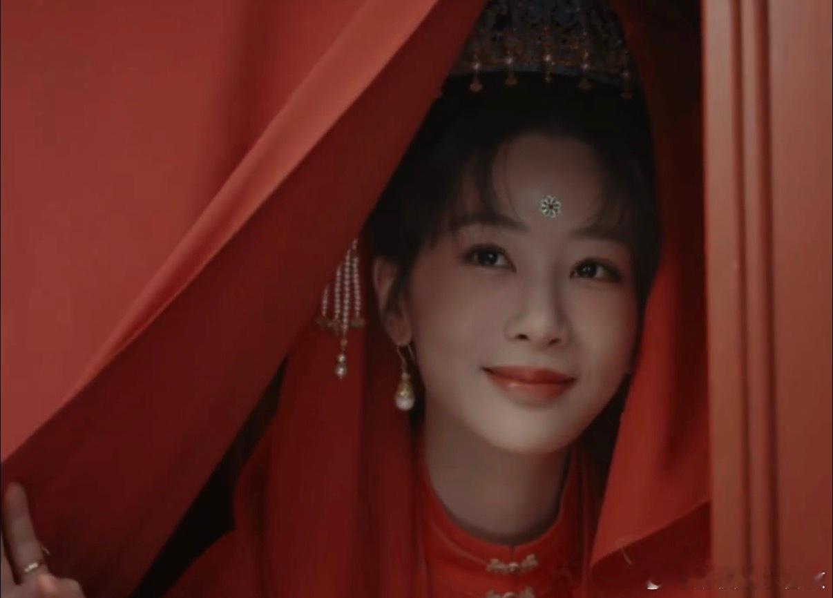 杨紫把李祯的少女感演绎的好好满心欢喜追剧看李祯日常，活泼好动自带朝气，被家人万般