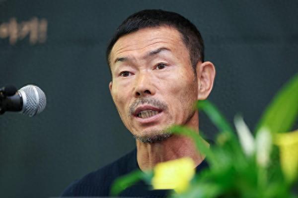 #韩国球星孙兴慜父亲涉嫌虐童# 6月26日，据韩国媒体报道称，韩国足坛头号球星孙