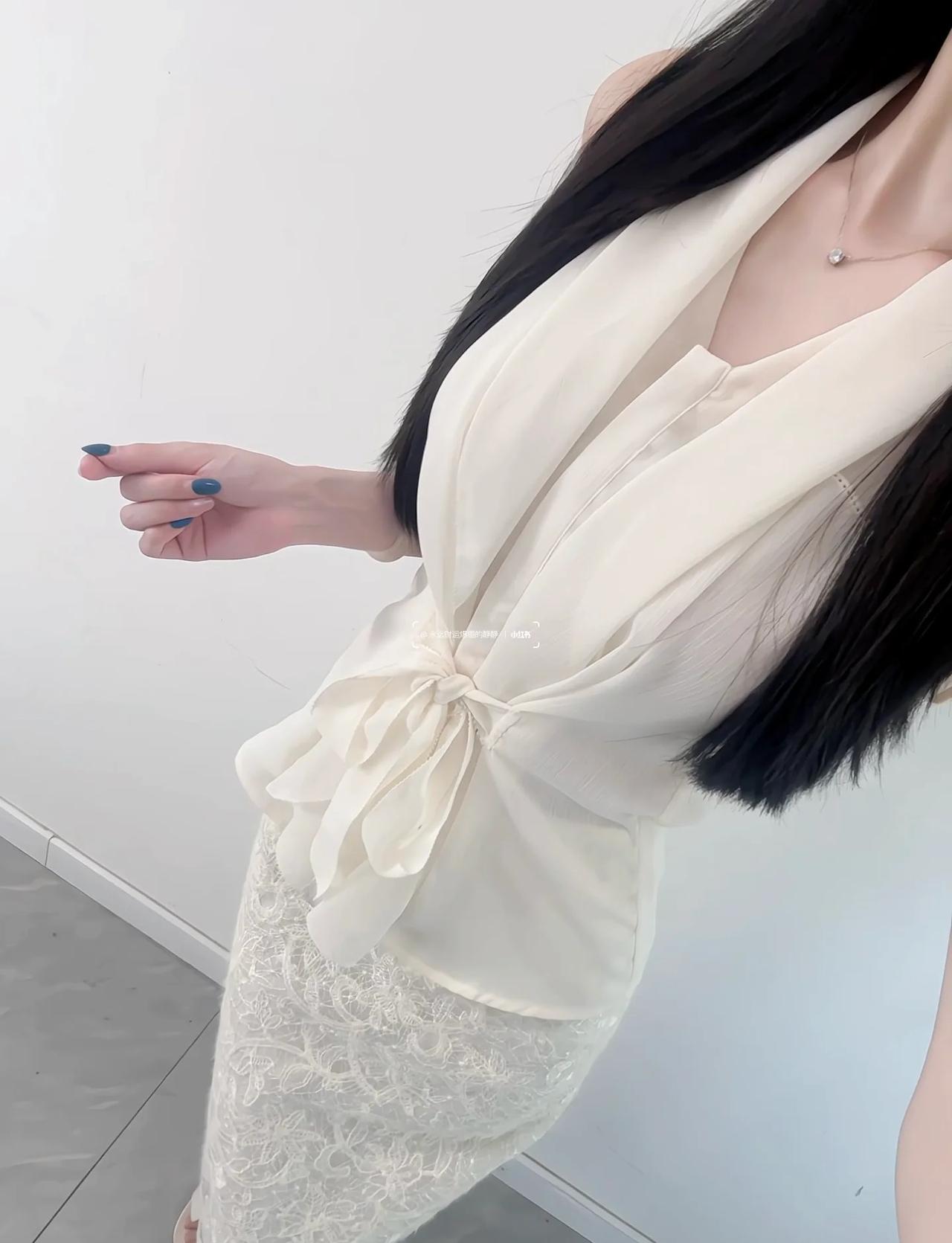 早言小说女主
温柔气质的一套 每日穿搭 穿搭 春夏穿搭 温柔穿搭 显瘦穿搭 气质