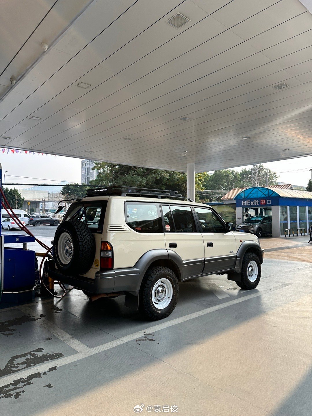 天气真好，开老家伙出门溜溜弯～ 