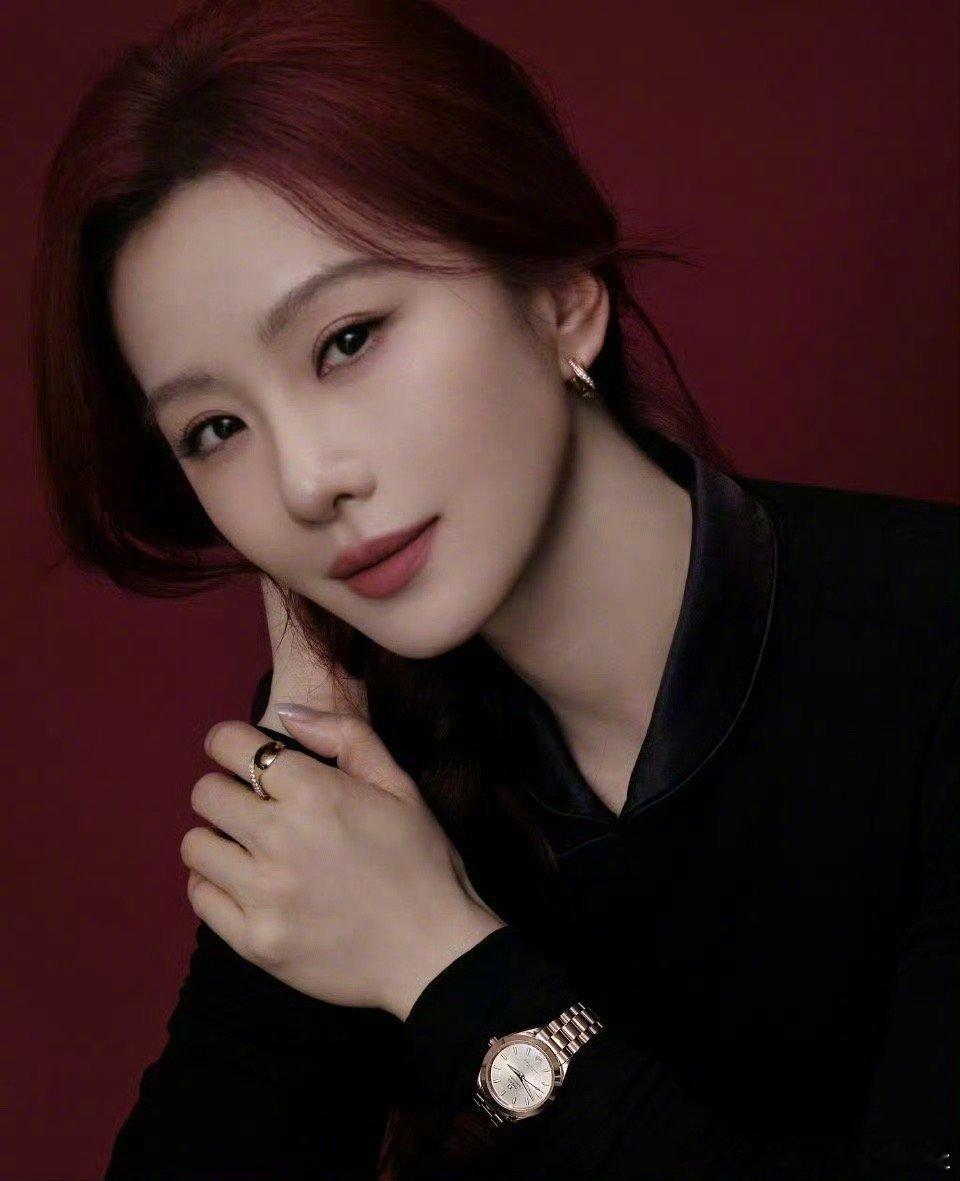 这个红发刘诗诗好美啊😍 ​​​