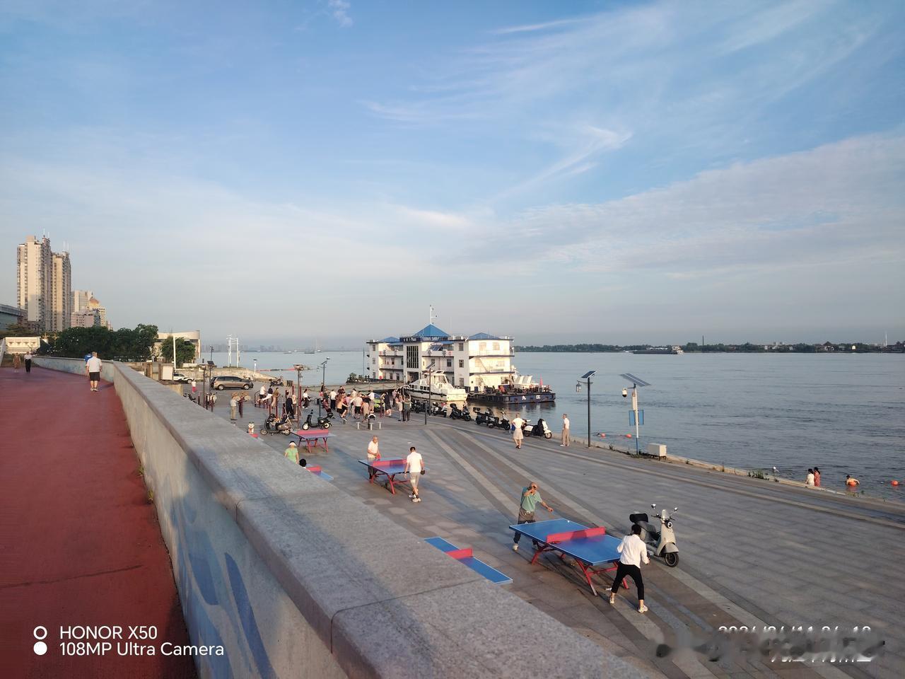 记录我的20266月11日长江岸边晨练打卡
