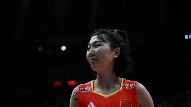 国际赛场上恐将再难看到袁心玥了！今日凌晨土耳其费内巴切俱乐部，官方发声明终止与袁