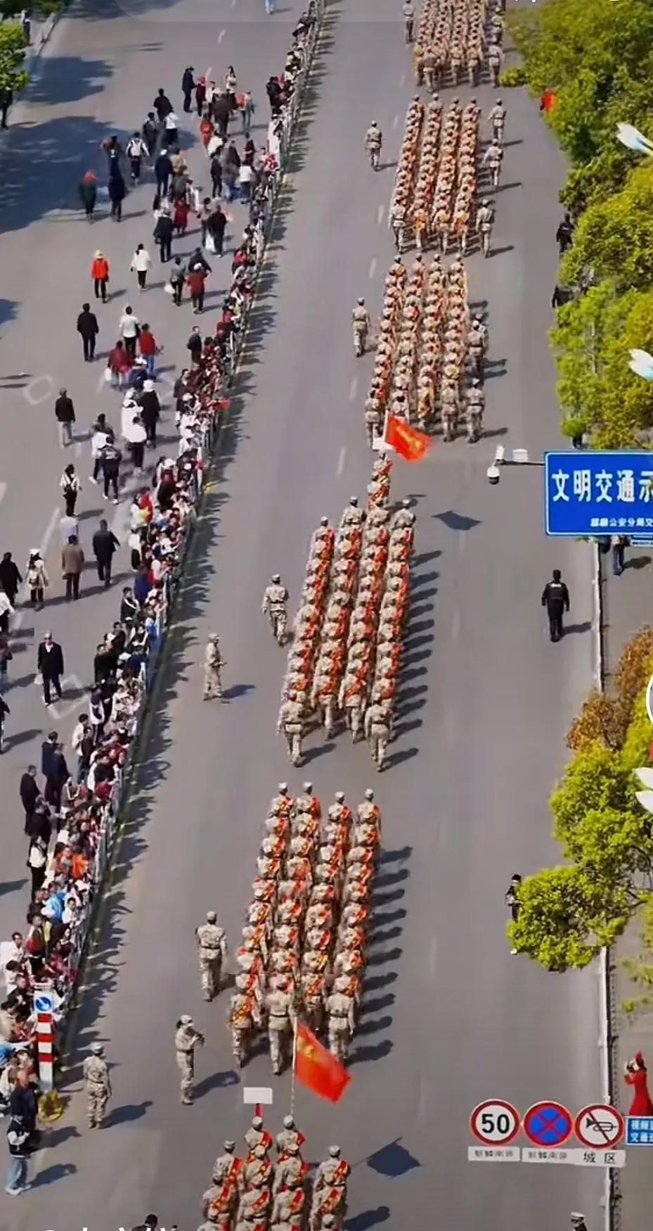 银鞍照白马，飒沓如流星。十步杀一人，千里不留行。事了拂衣去，深藏身与名。闲过信陵