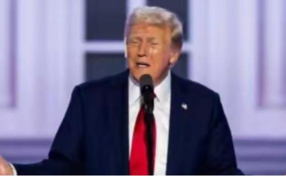 特朗普曾经在采访时表示：如果中国大陆武统台湾，那么美国将会毫不犹豫的对北京进行轰